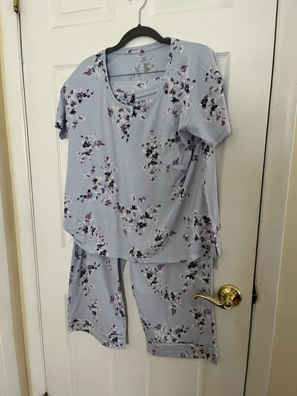 j Jill Light Lavender Floral cropped pajamas pants and matching short sleeve tee